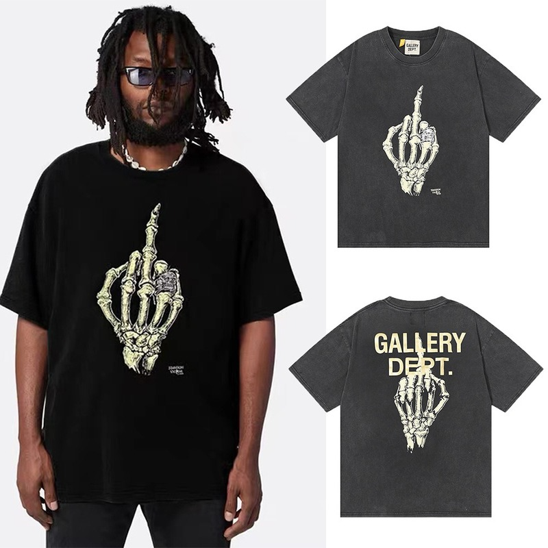 Gallery Dept T-shitrs Skull Hand Bone
